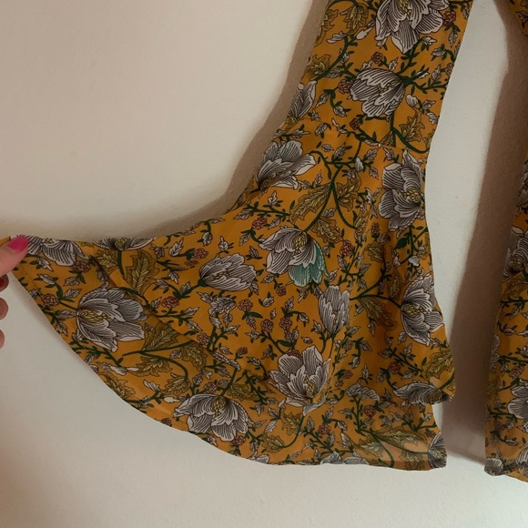Forever 21 Floral Romper - Picture 6 of 6